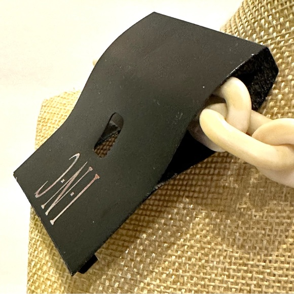 NWT INC Statement Necklace off-white / ivory open link resin / acrylic strand - Picture 8 of 11